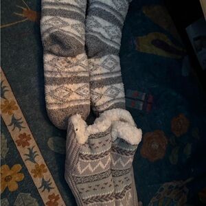 Cozy Gray Patterned Socks